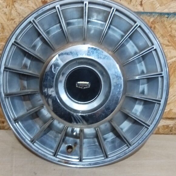 Ford Other - 1970 1971 1972 1973 Ford Torino Mustang Mercury Cougar Montego 14" Finned Hubcap